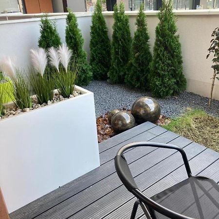 Апартаменты Wislane Tarasy 2.0, Free Parking, Private Garden Краков Экстерьер фото